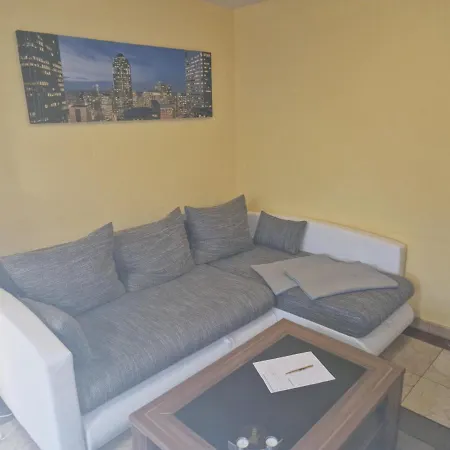 Schwerin-zippendorf Mit Sauna Und Strandnaehe, 4 Km Bis Zur Appartement Ostorfer Hals