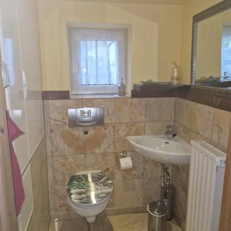 Schwerin-zippendorf Mit Sauna Und Strandnaehe, 4 Km Bis Zur Appartement Ostorfer Hals