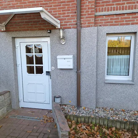 Schwerin-zippendorf Mit Sauna Und Strandnaehe, 4 Km Bis Zur * Ostorfer Hals