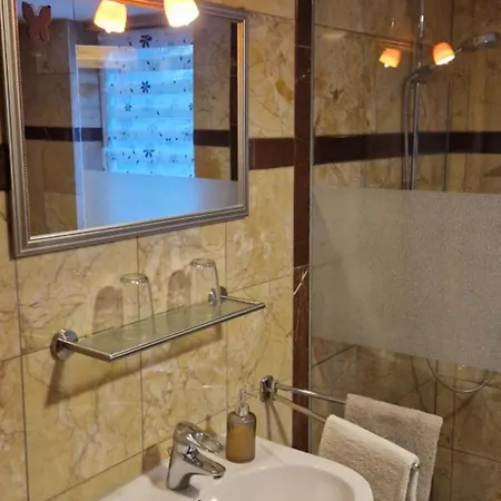 Schwerin-zippendorf Mit Sauna Und Strandnaehe, 4 Km Bis Zur Appartement *